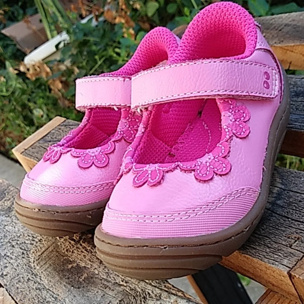 SIZE 4:SURPRIZE BABY SHOE - Picture 6 of 7